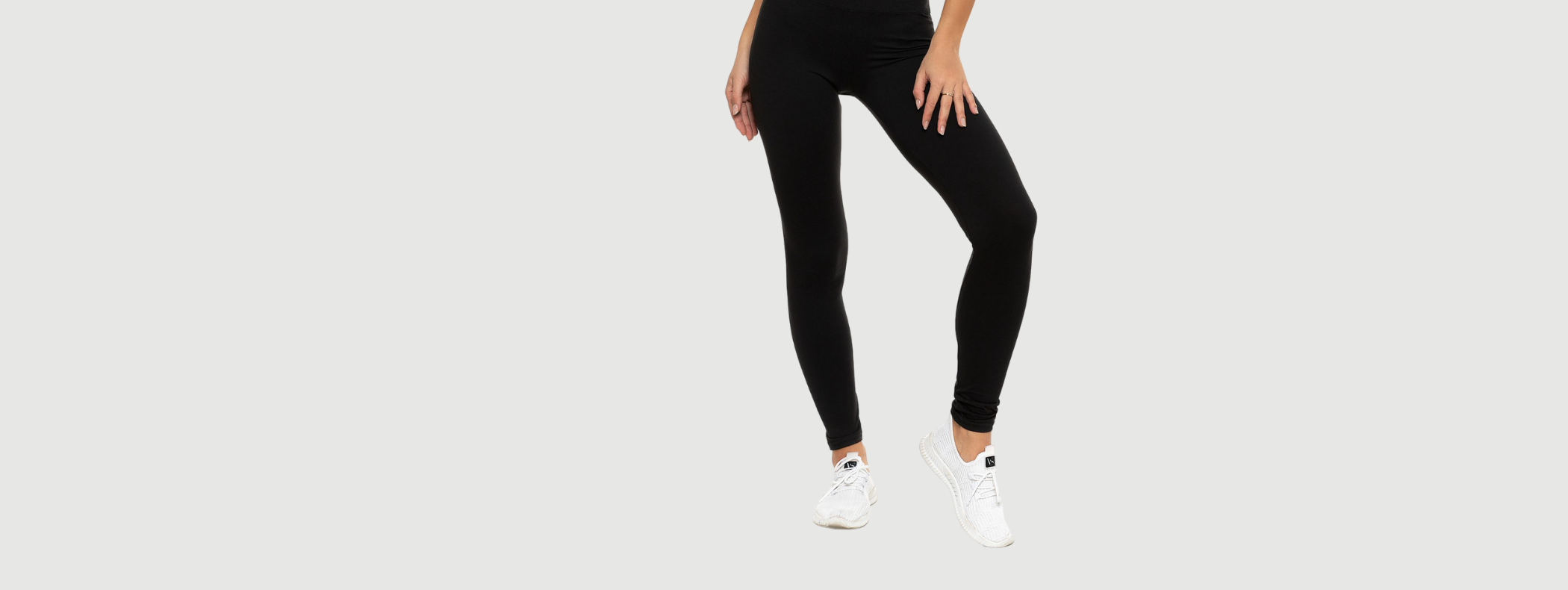 Ubrania - Legginsy - Czarne legginsy damskie
